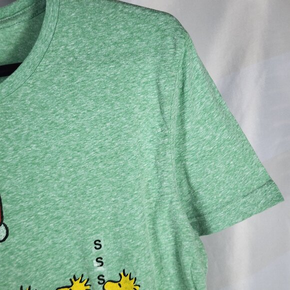 Peanuts Snoopy Sharing a Red Scarf with Woodstocks Green Cotton Poly Tee Size S - Picture 6 of 16